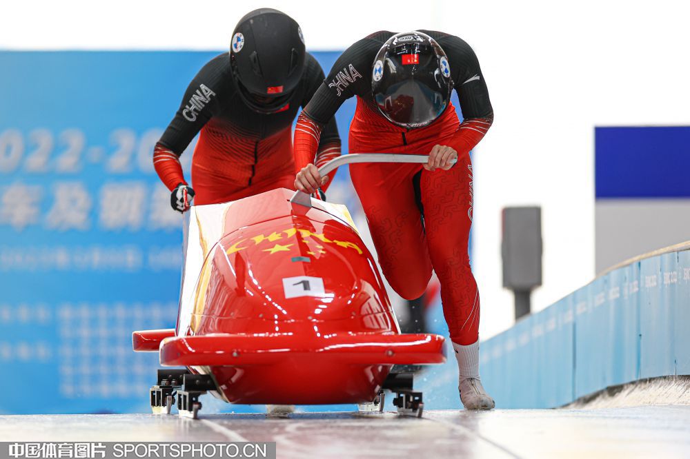 米切尔16分阿伦18+6 骑士29分大胜爵士结束4连败.